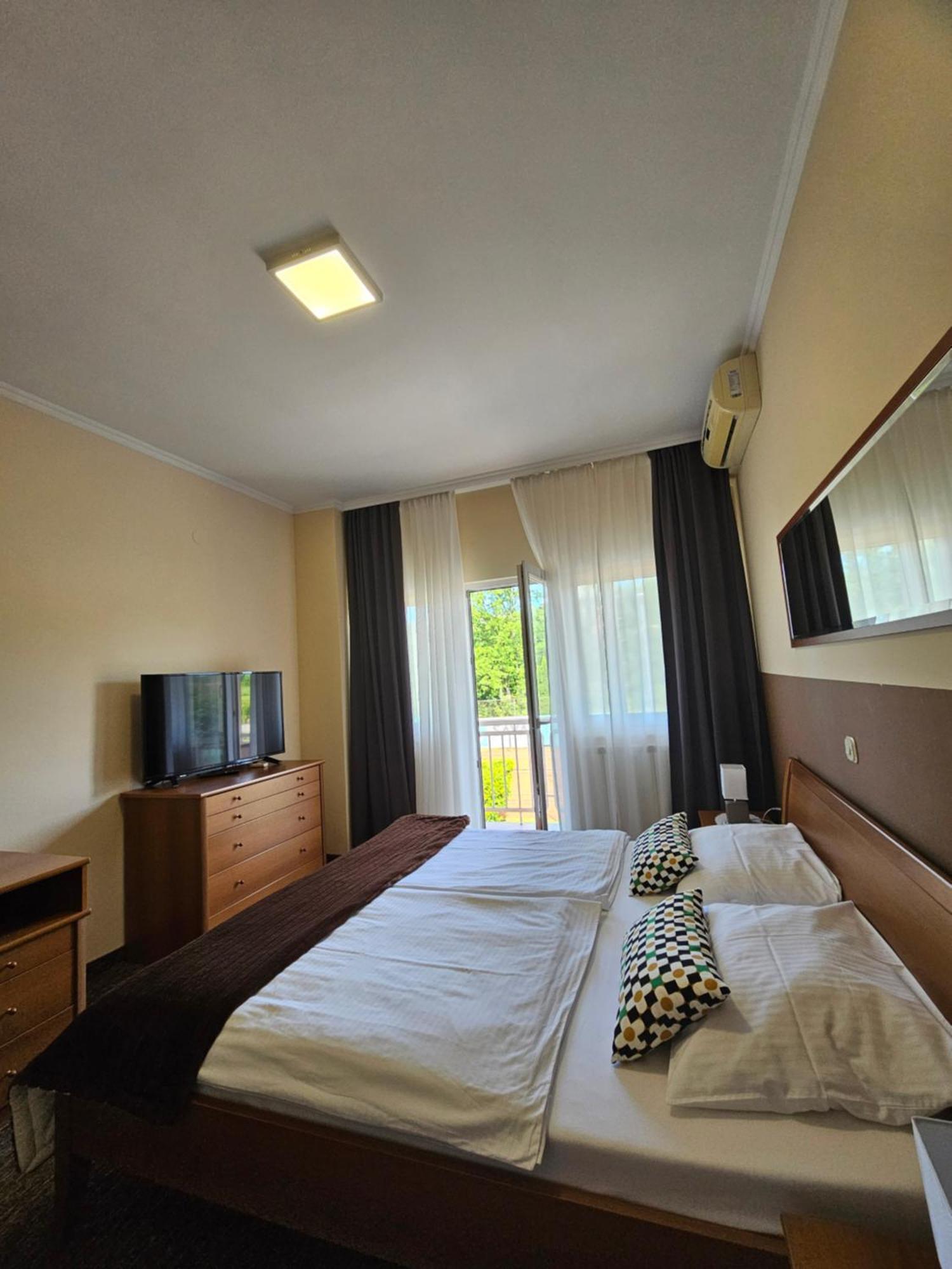 Bed&Breakfast Restaurant DP Donji Zvecaj Chambre photo